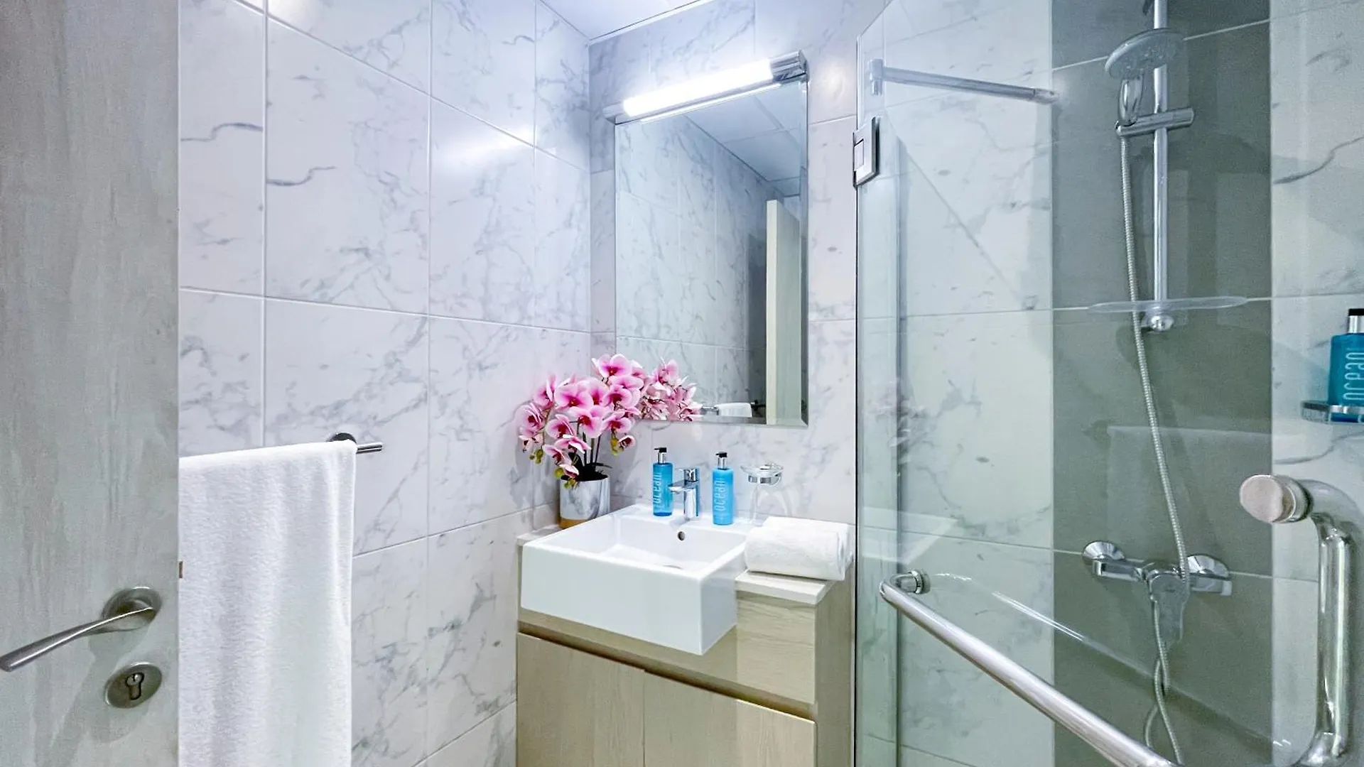Bnbmehomes - Afnan 4 - Midtown Dubai United Arab Emirates